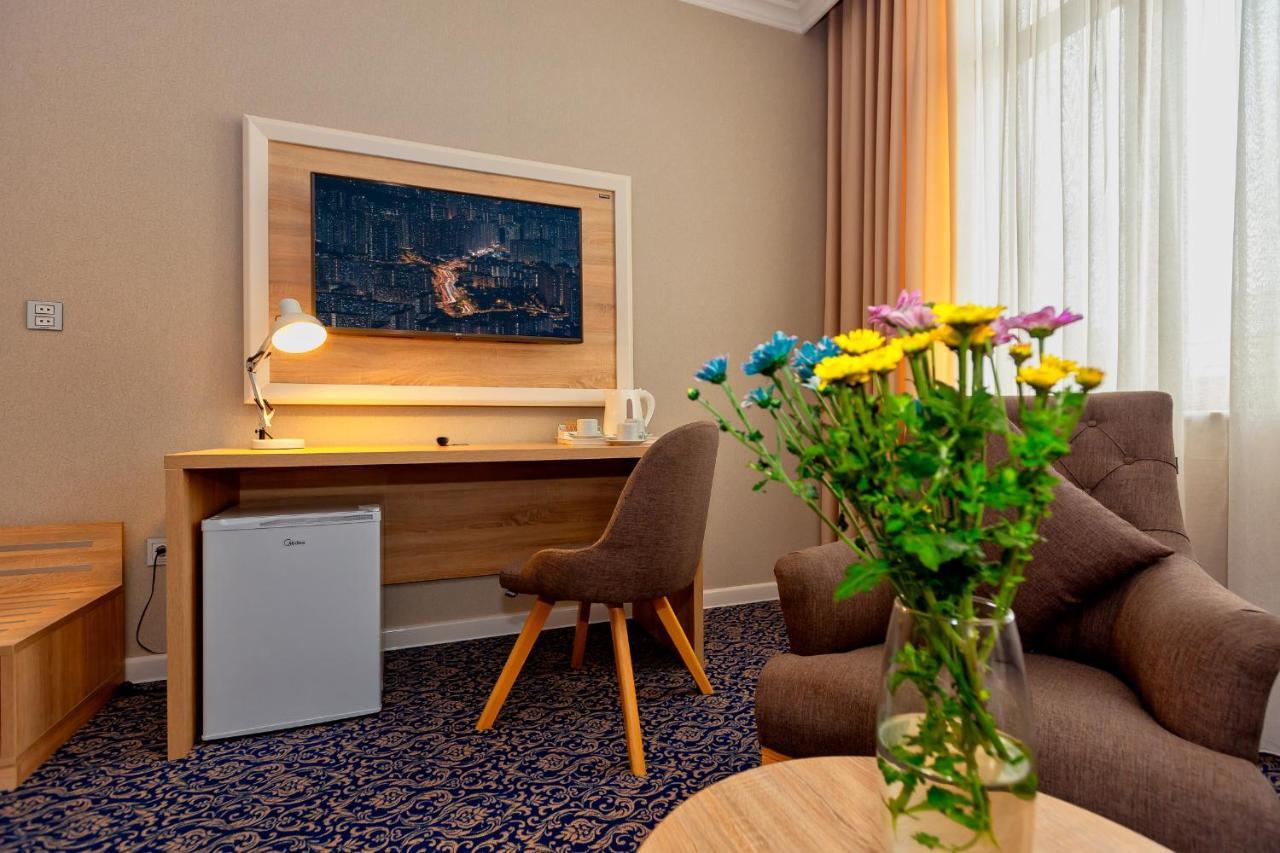 Golden City Hotel Baku Exteriör bild