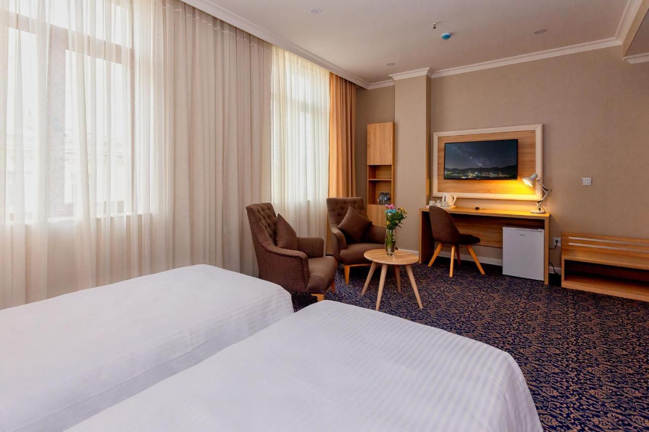 Golden City Hotel Baku Exteriör bild
