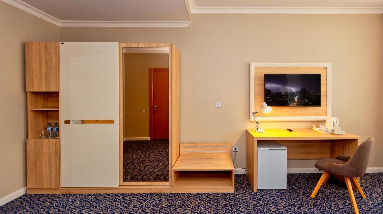 Golden City Hotel Baku Exteriör bild