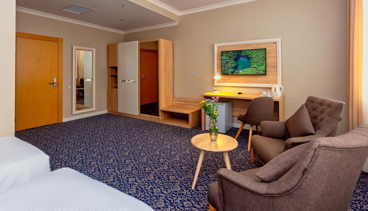 Golden City Hotel Baku Exteriör bild