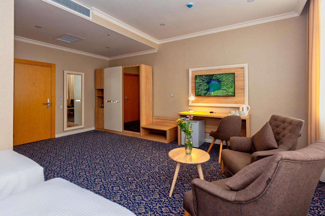 Golden City Hotel Baku Exteriör bild